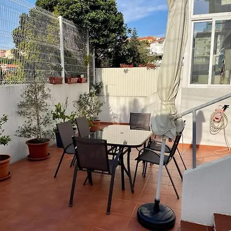 Estoril 2 Bedrooms By The Beach Exterior photo